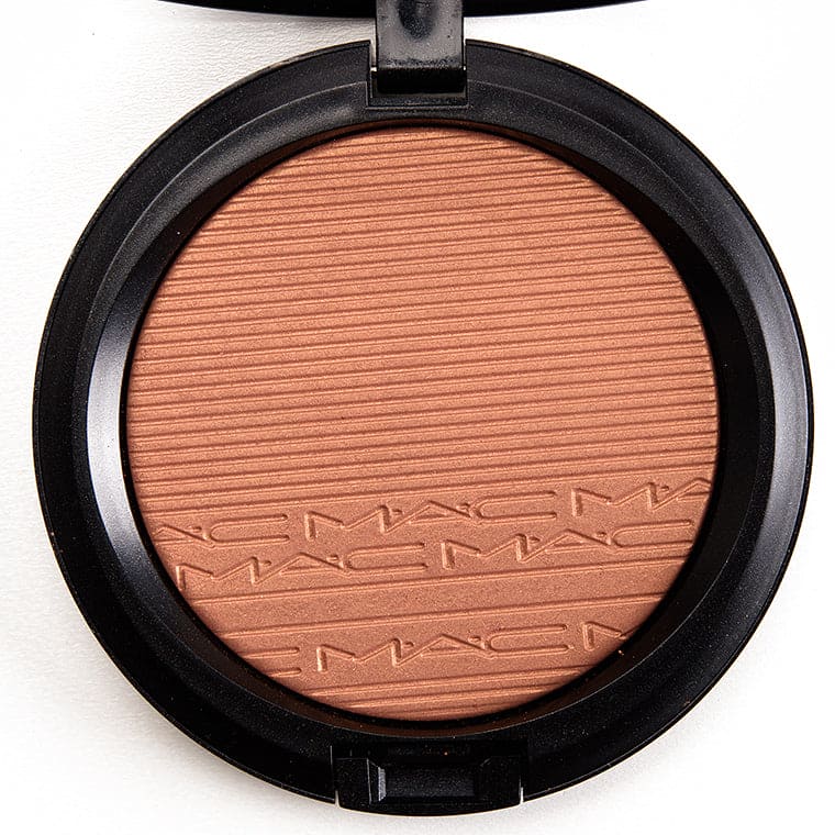 MAC EXTRA DIMENSIONS SKINFINISH-GLOW WITH IT