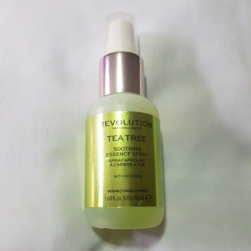 REVOLUTION TEATREE SOOTHING ESSENCE SPRAY